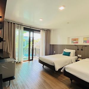 Deluxe Twin Room Balcony